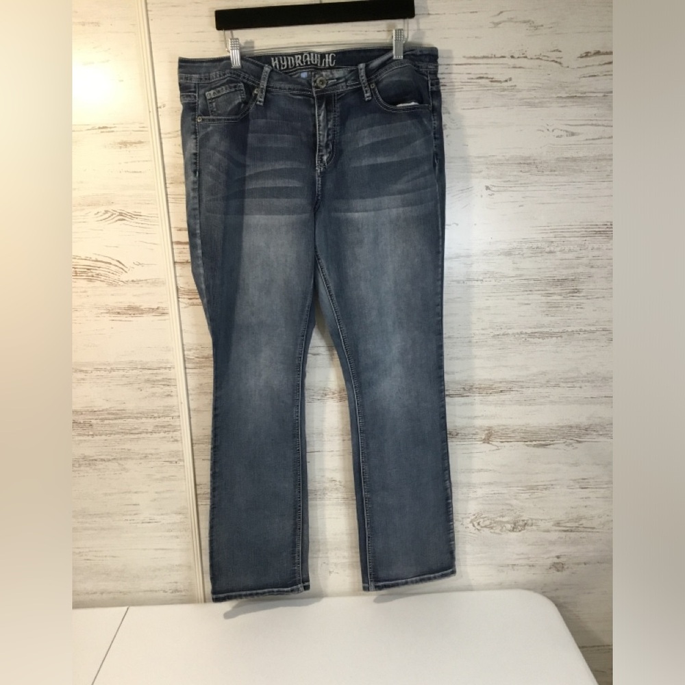 Hydraulic Women's Dark Blue Embroidered Boot Cut Jeans
Size 16W inseam 30” - Picture 3 of 11